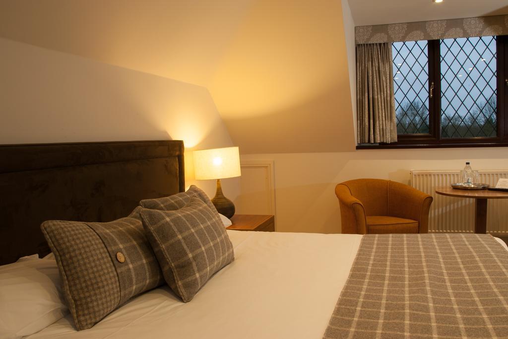 Hotel Stirrups